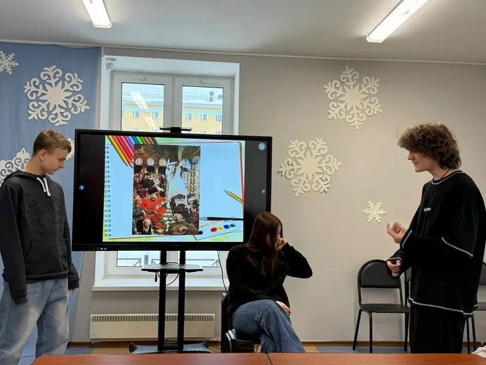 Участники мероприятия воссоздают сюжет картины В.Васнецова Царевна-Несмеяна