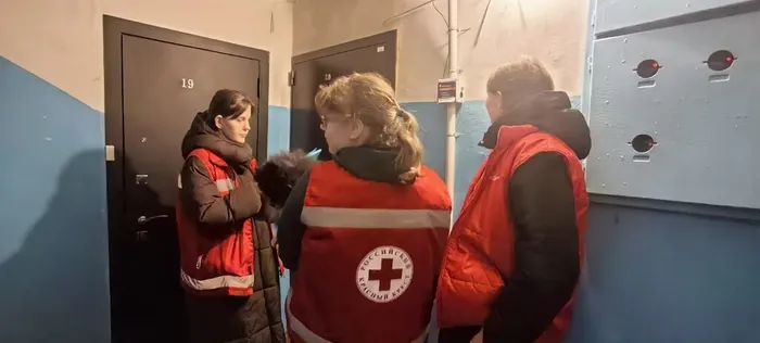 Фото: волонтеры за работой