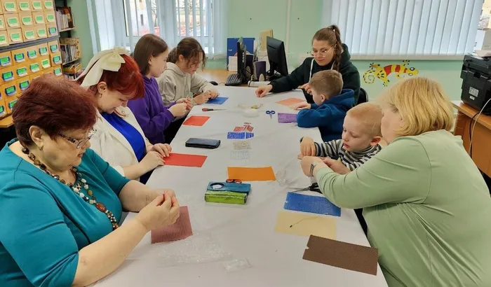 Участники клуба Сопки. БЕЗ ГРАНИЦ за творческим процессом