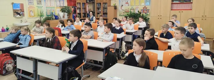 На фото учащиеся 3 В класса