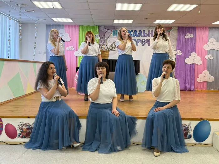 Выступление родительского хора Апельсин