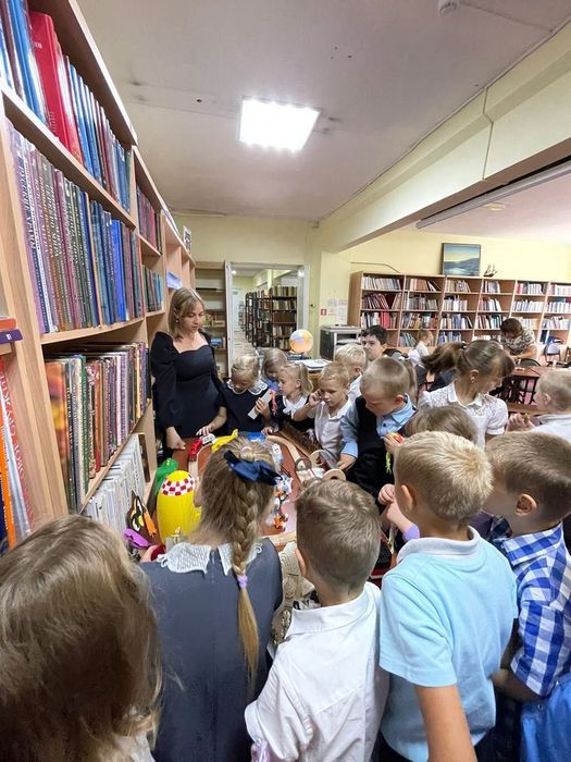 Традиционные экскурсии для первоклассников "Библиотека принимает гостей"