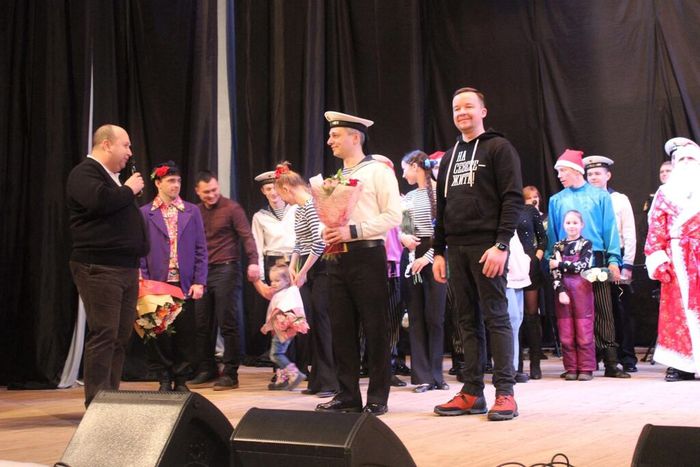 6 января прошел праздничный концерт Ансамбля песни и пляски Северного флота.