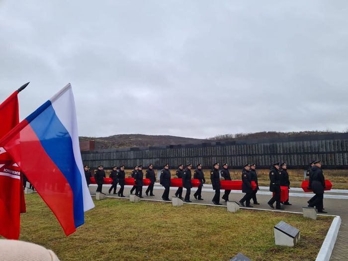 Траурный митинг и торжественная церемония захоронения останков 132 советских воинов, погибших в годы Великой Отечественной войны